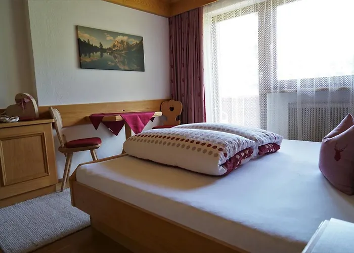 Cornelia Bed and Breakfast Ζόλντεν