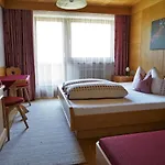 Cornelia 3*